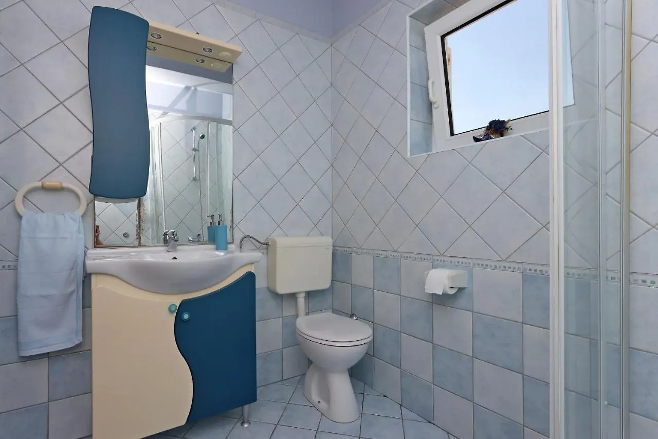 Πανσιόν Double Room Vrbnik 5299C